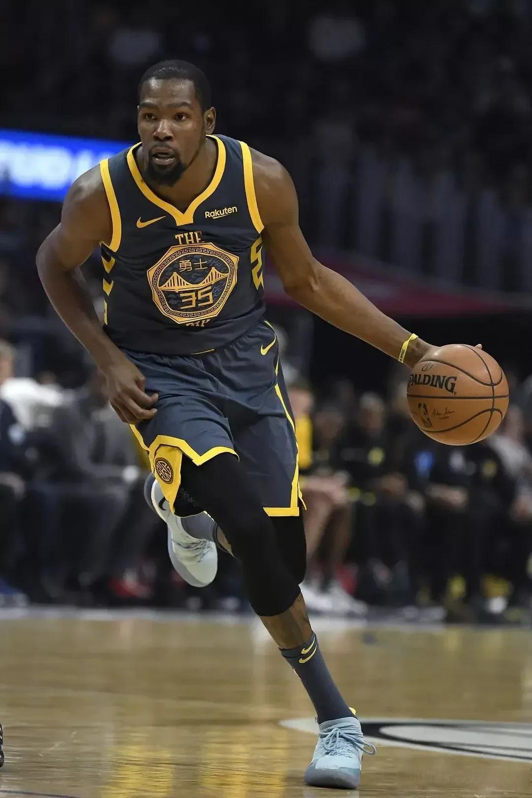 斯大放异彩 斯大放异彩